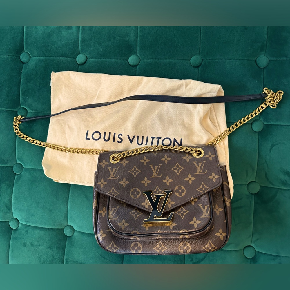 Louis Vuitton Passy Handbag